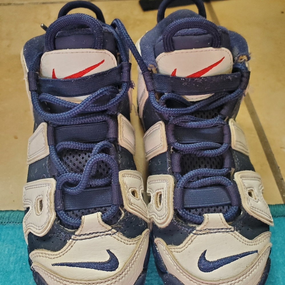 Nike Uptemp